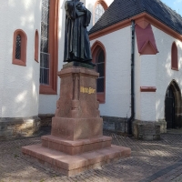 Reinigung des Lutherdenkmals in Döbeln